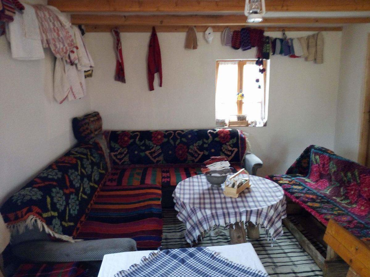 Guesthouse Letnja Basta Gornji Lukomir Exteriör bild